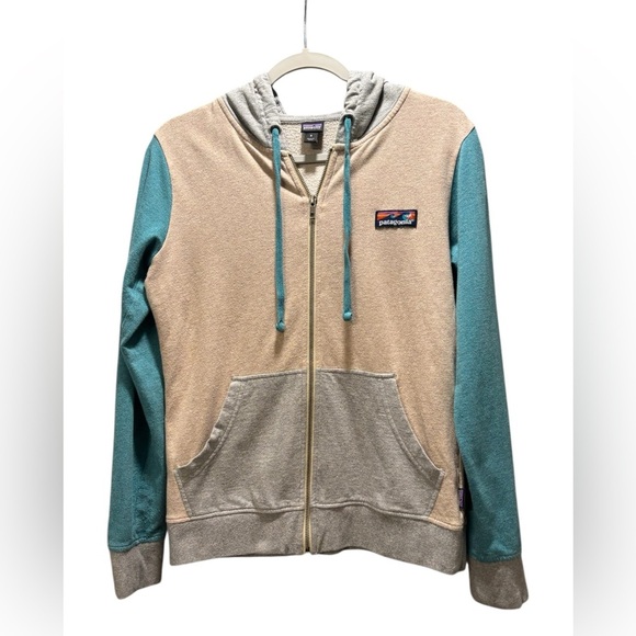 Patagonia Women’s Two-Tone Gray and Teal Zip Up Hoodie - Picture 2 of 6